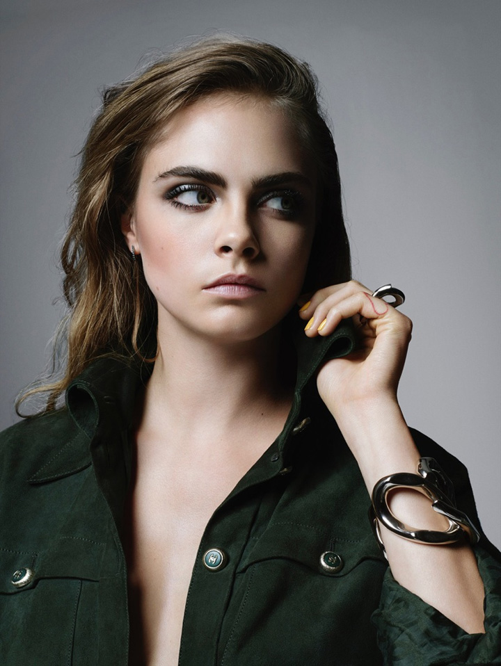 超模cara delevingne 演绎春日摇滚风 