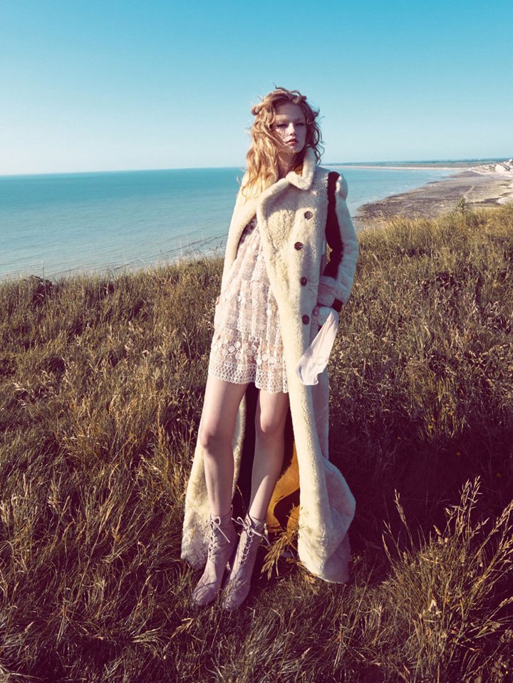 hollie-may saker 演绎《vogue服饰与美容》杂志时尚大片