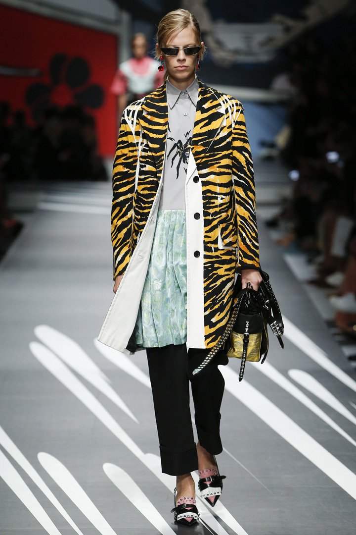 prada（普拉达）2018米兰时装周时装秀