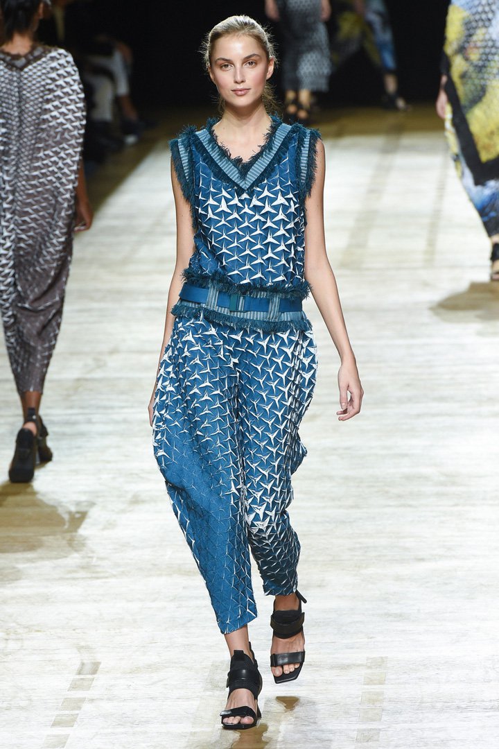 issey miyake（三宅一生）2018巴黎时装周时装秀