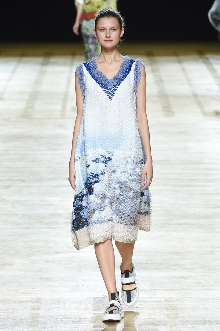 issey miyake（三宅一生）2018巴黎时装周时装秀