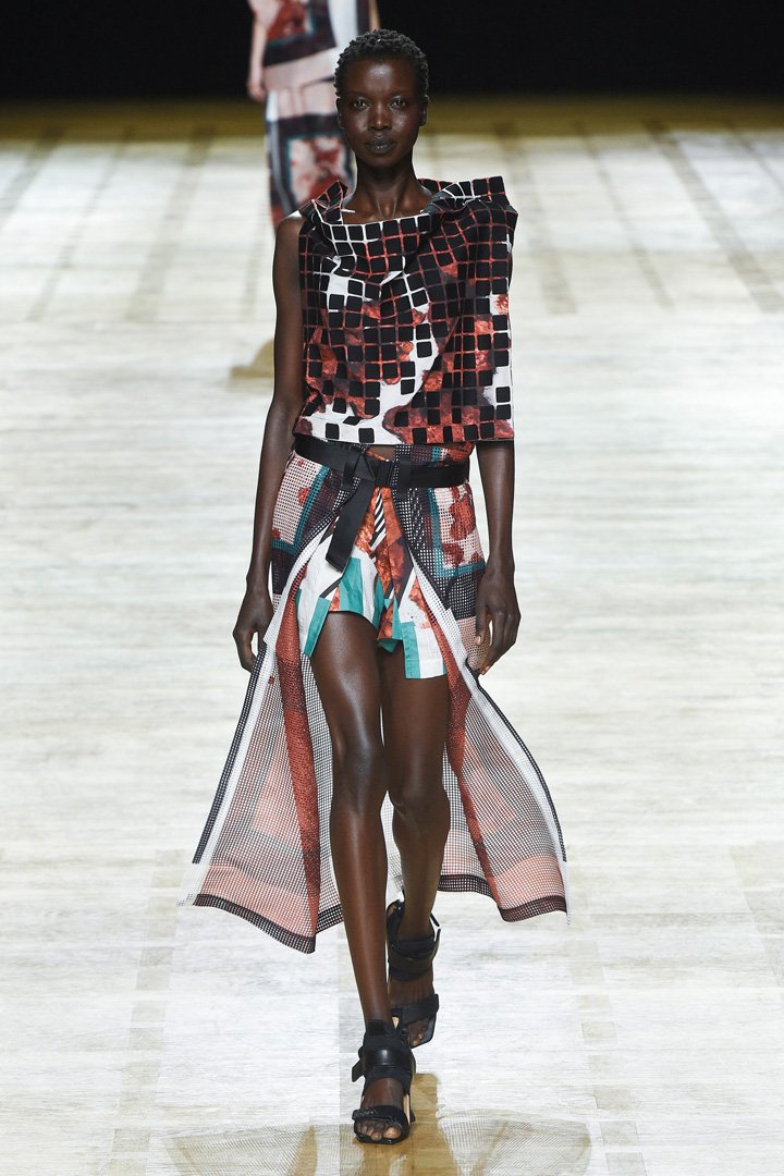 issey miyake（三宅一生）2018巴黎时装周时装秀