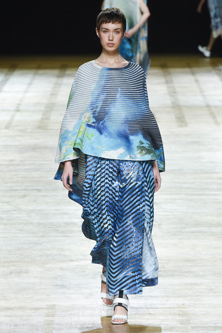 issey miyake（三宅一生）2018巴黎时装周时装秀