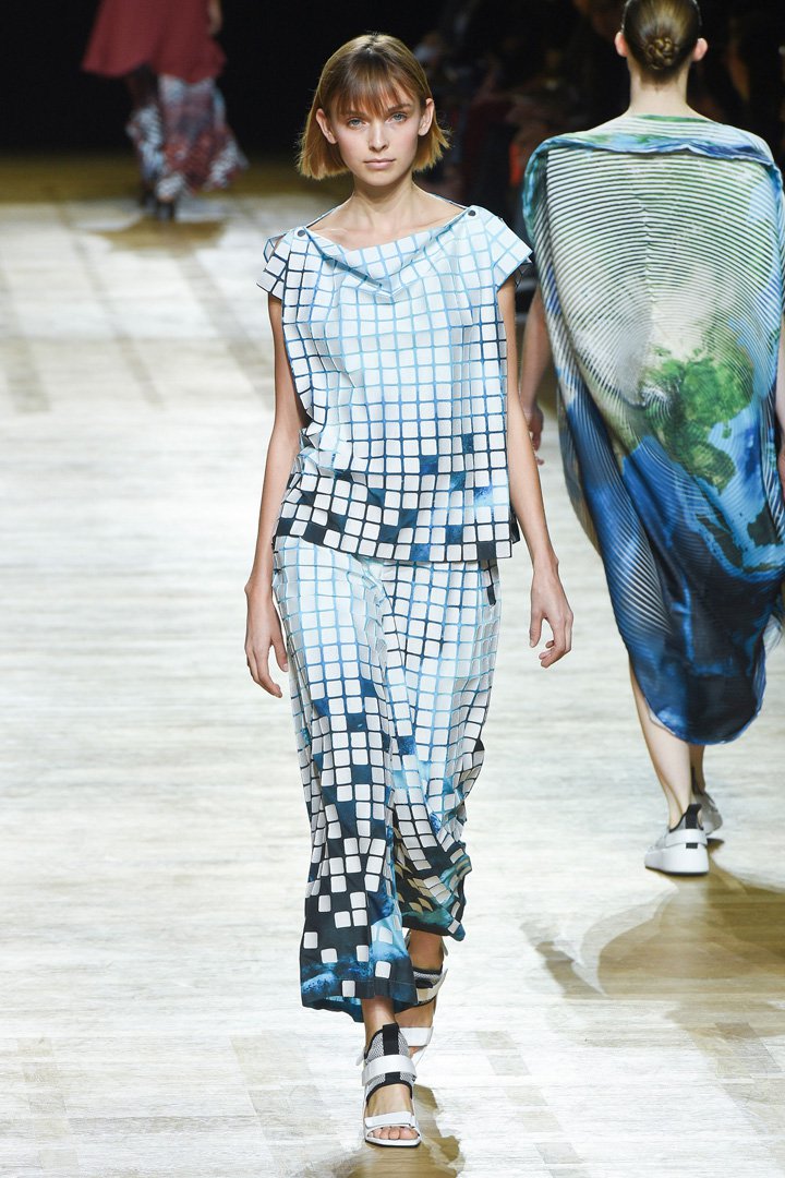 issey miyake（三宅一生）2018巴黎时装周时装秀
