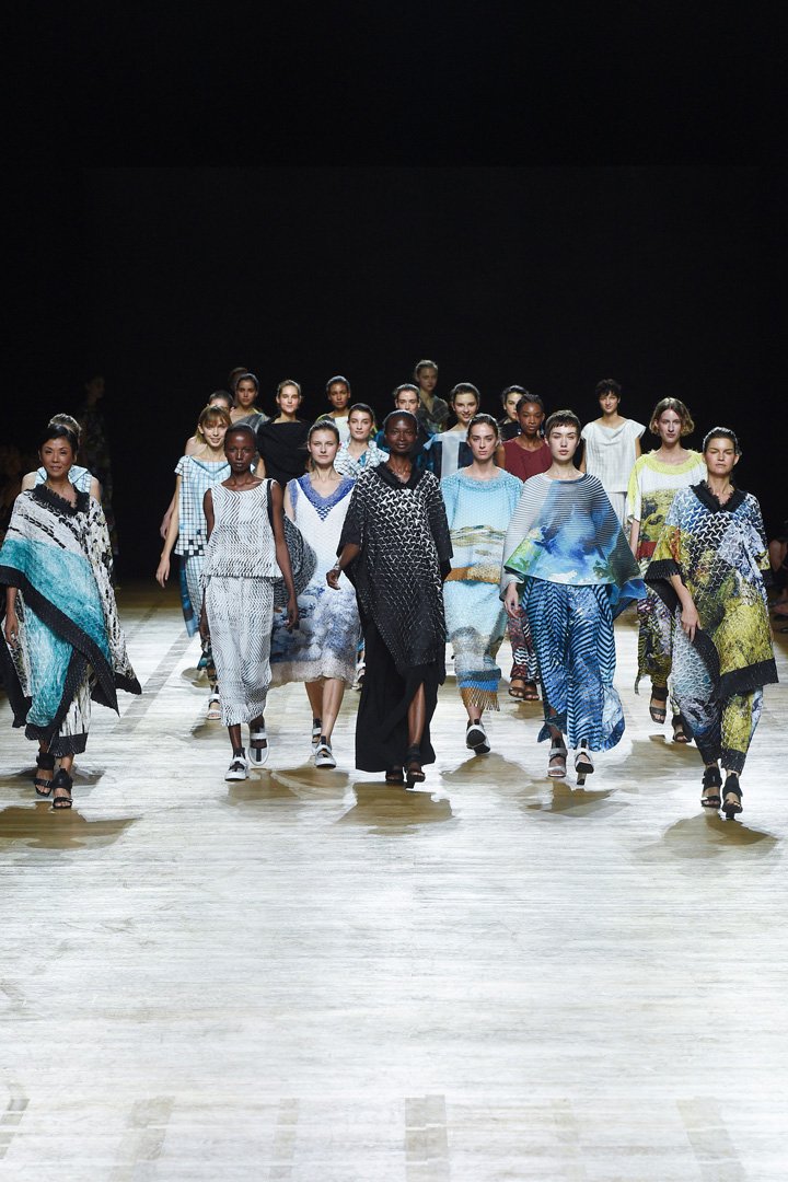 issey miyake（三宅一生）2018巴黎时装周时装秀