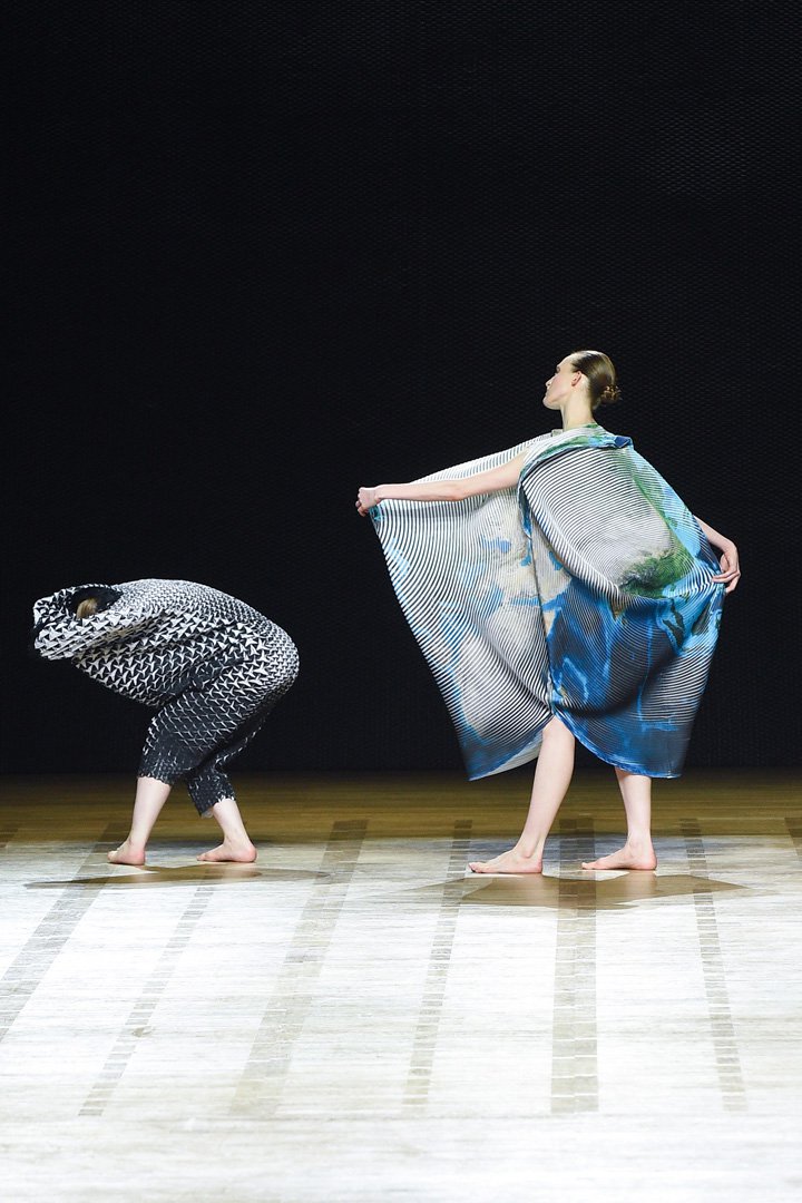 issey miyake（三宅一生）2018巴黎时装周时装秀