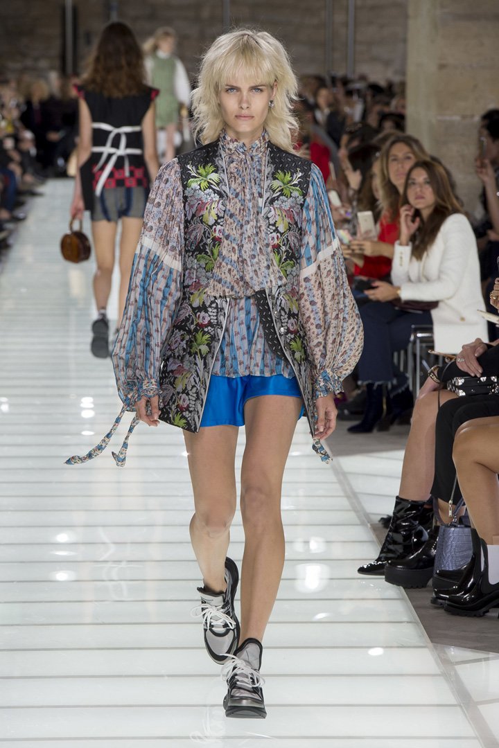 louis vuitton（路易威登）2018巴黎时装周时装秀