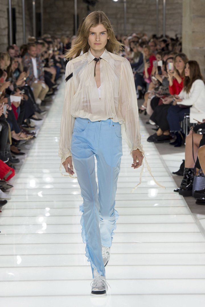 louis vuitton（路易威登）2018巴黎时装周时装秀