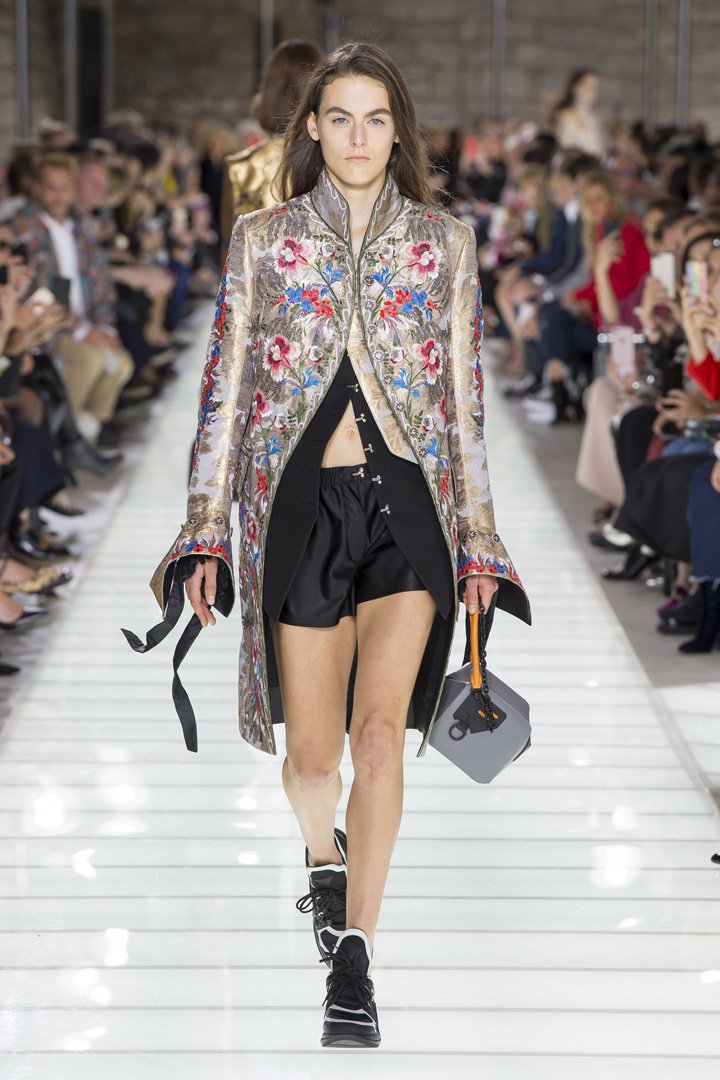 louis vuitton（路易威登）2018巴黎时装周时装秀