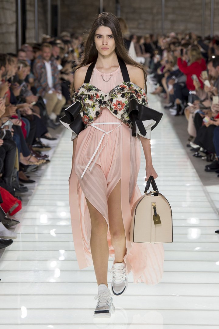 louis vuitton（路易威登）2018巴黎时装周时装秀