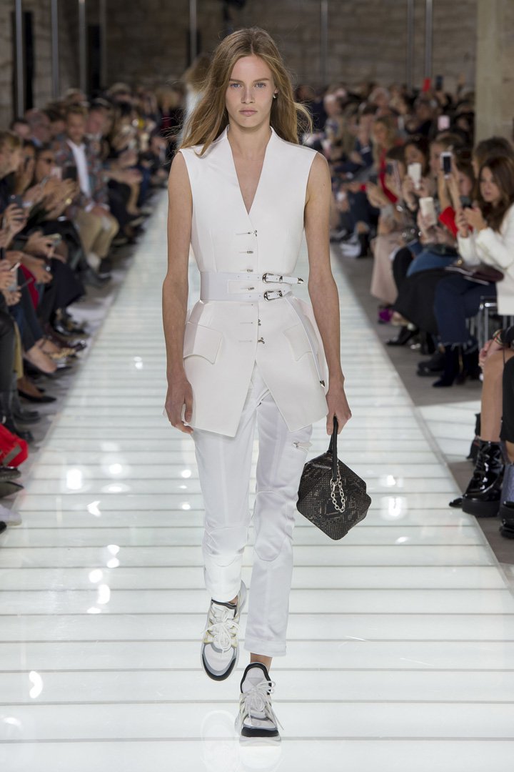 louis vuitton（路易威登）2018巴黎时装周时装秀