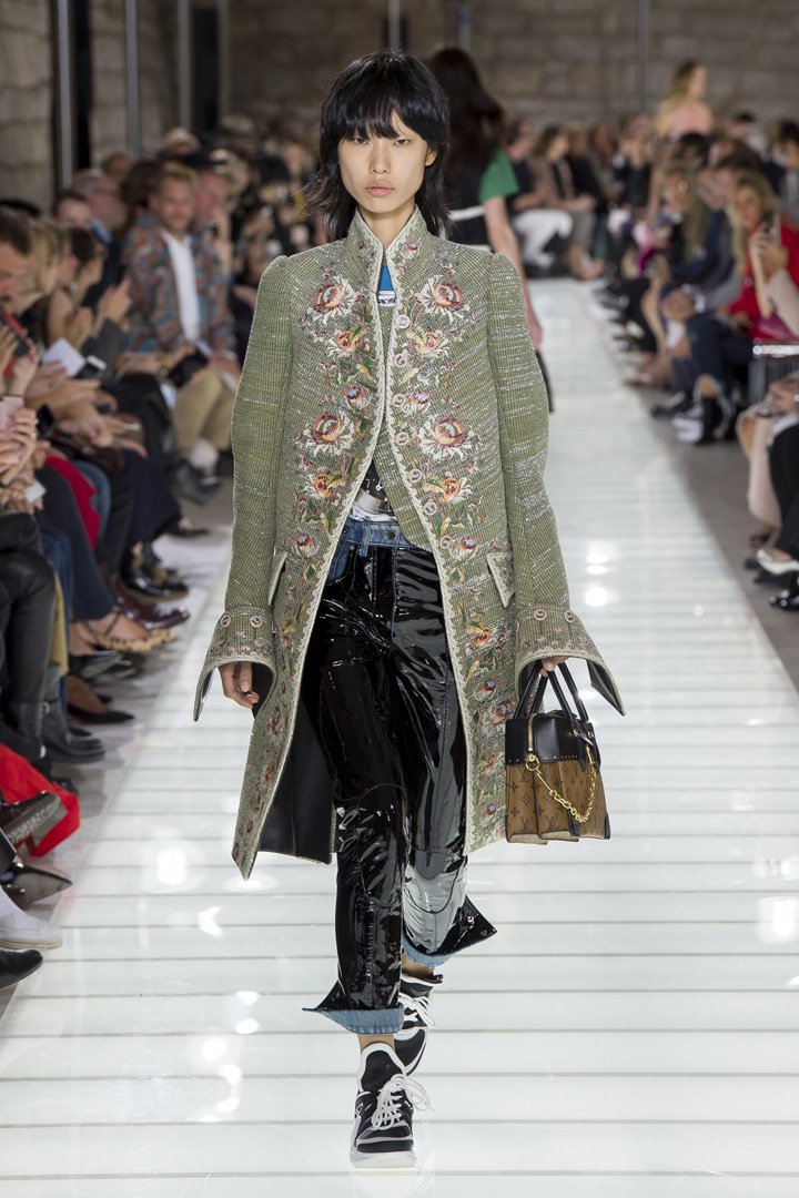 louis vuitton（路易威登）2018巴黎时装周时装秀