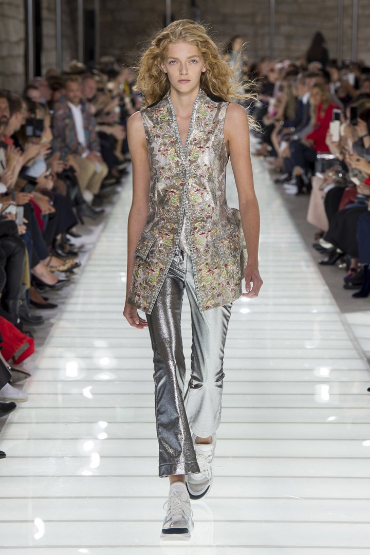 louis vuitton（路易威登）2018巴黎时装周时装秀