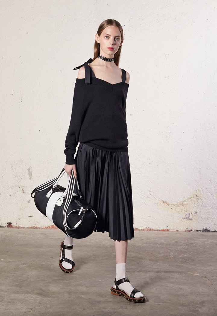 red valentino 2018时尚服装造型图